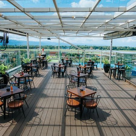 Platinum Adisucipto Hotel & Conference Center Kalasan Exterior photo