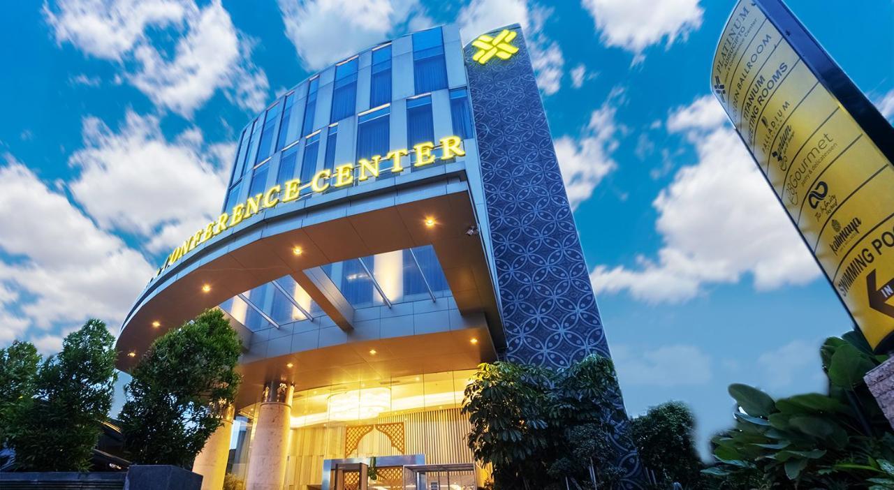 Platinum Adisucipto Hotel & Conference Center Kalasan Exterior photo