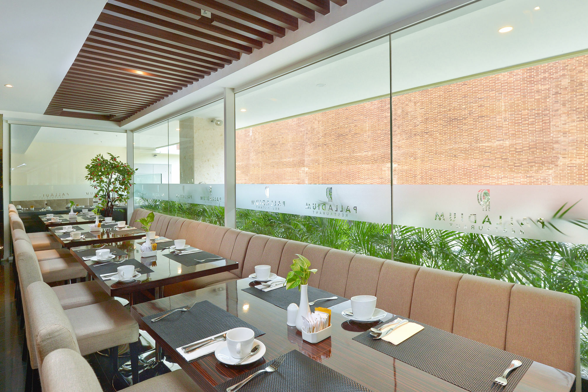 Platinum Adisucipto Hotel & Conference Center Kalasan Exterior photo