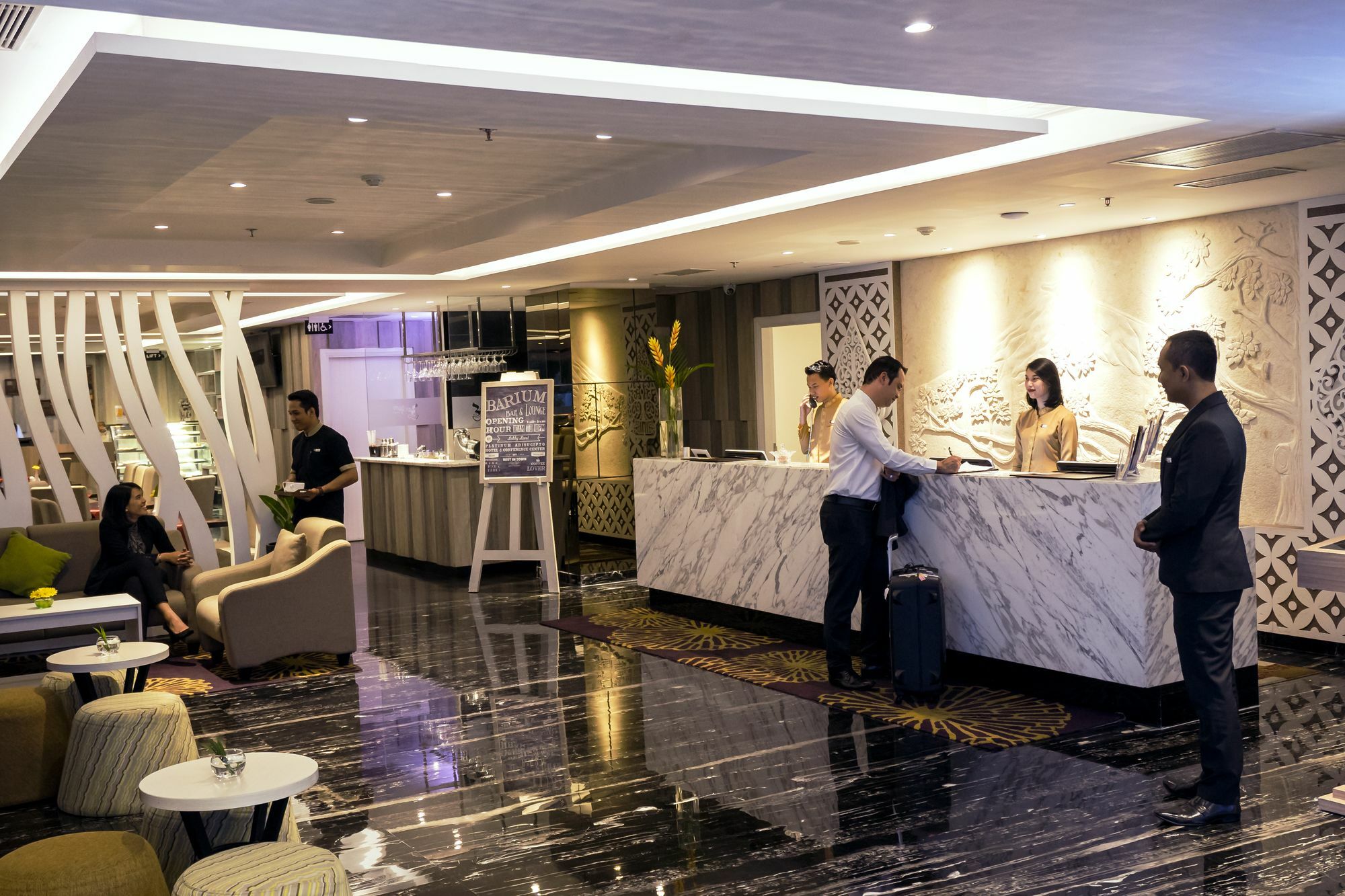 Platinum Adisucipto Hotel & Conference Center Kalasan Exterior photo