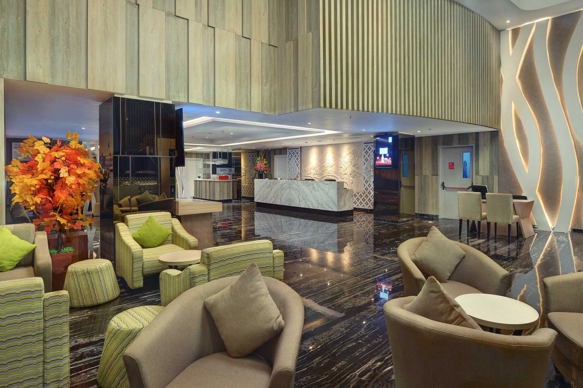Platinum Adisucipto Hotel & Conference Center Kalasan Exterior photo